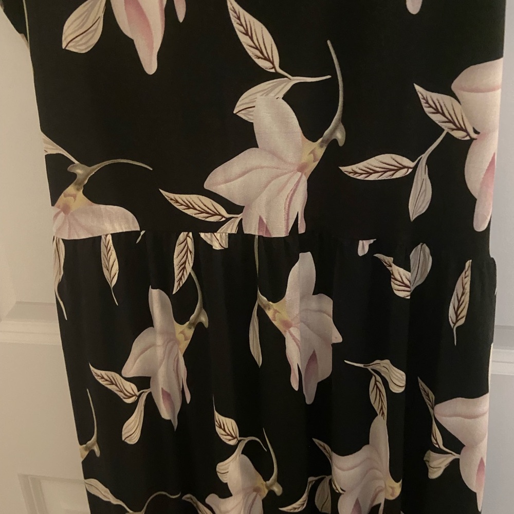 Floral Black Maxi Dress with bonus sweater - Picture 3 of 7